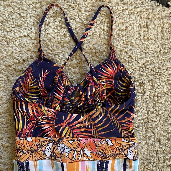 Cute, multi Color one-piece swimsuit - size S - Picture 3 of 6